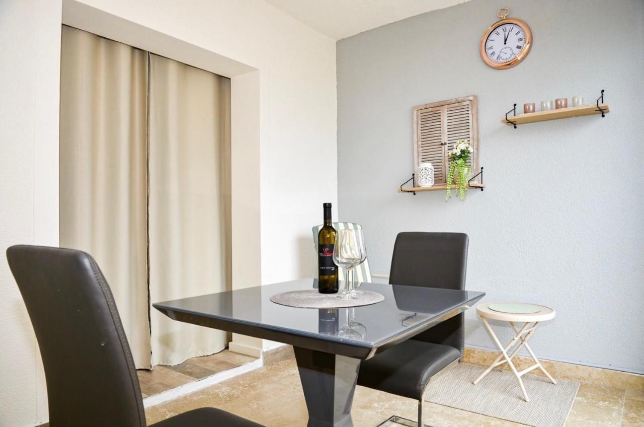 Family Friendly Apartments With A Swimming Pool Povljana, Pag - 244 Eksteriør billede
