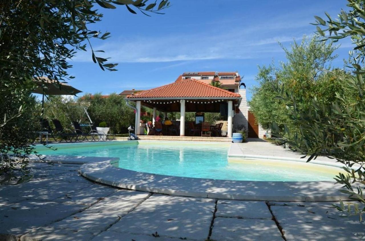 Family Friendly Apartments With A Swimming Pool Povljana, Pag - 244 Eksteriør billede