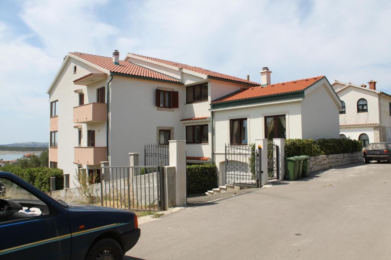 Family Friendly Apartments With A Swimming Pool Povljana, Pag - 244 Eksteriør billede